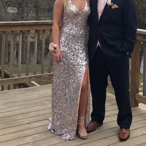 Gorgeous prom dress - Picture 6 of 6